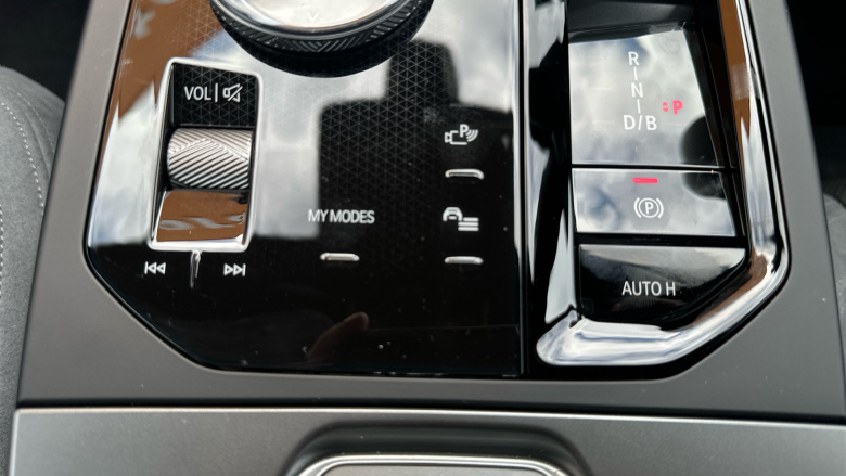 BMW iX 300kW xDrive45 Sport 101kWh 5dr Auto Electric Estate